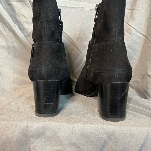 Stuart Weitzman Buckler Booties size 9 - Picture 4 of 6